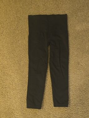 SPANX Look At Me Now Cropped Black Leggings